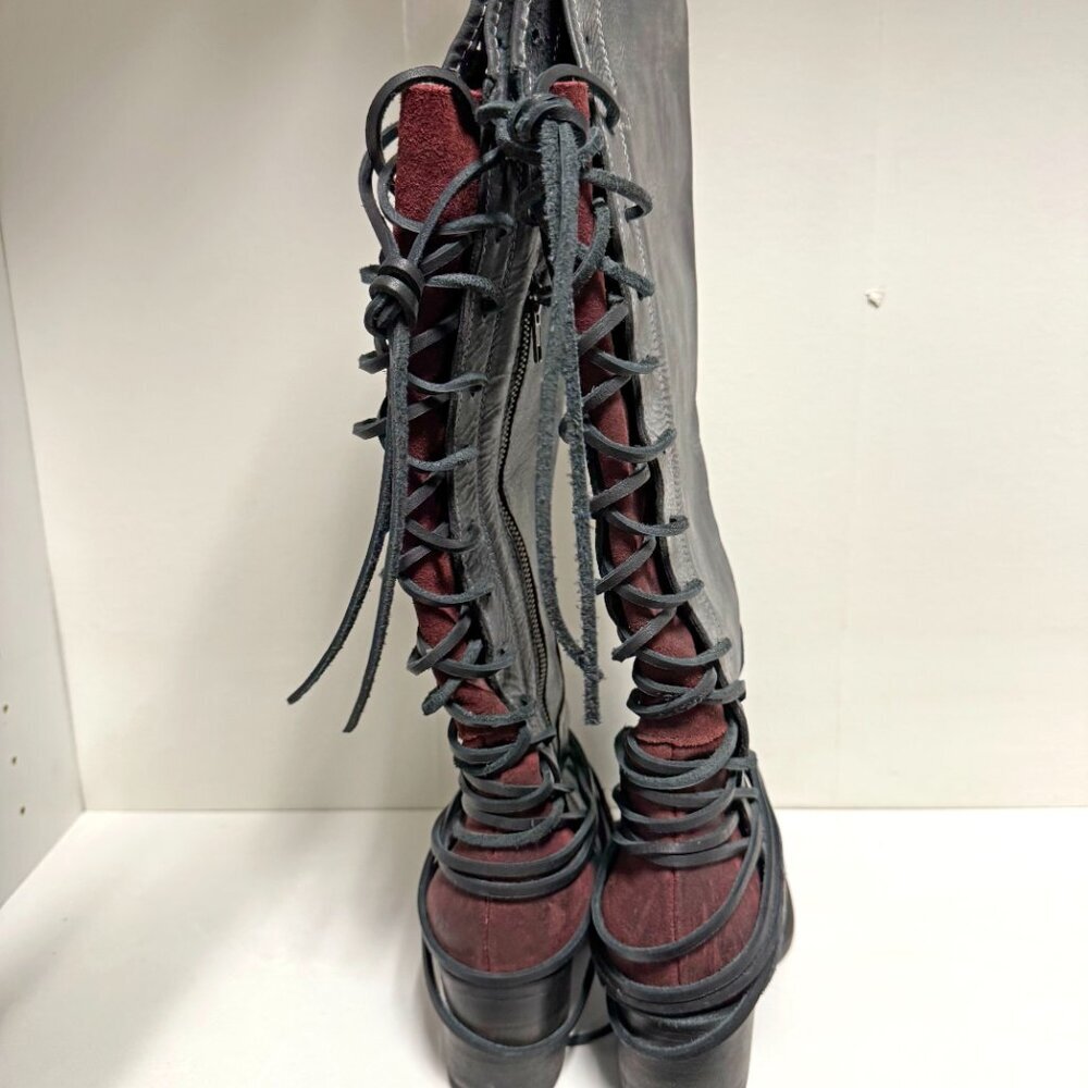 Freebird Coal Boots - Picture 6 of 15
